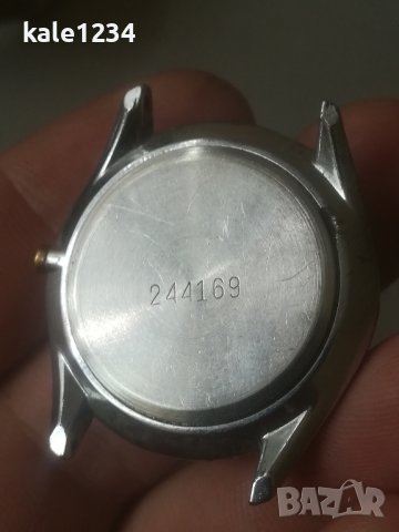Часовник Raketa quartz. Made in USSR. Vintage watch. Ретро часовник. Ракета. Кварцов механизъм. , снимка 3 - Мъжки - 42090398