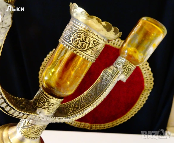 Уникален бронзов свещник,релефни орнаменти. , снимка 5 - Антикварни и старинни предмети - 54071392