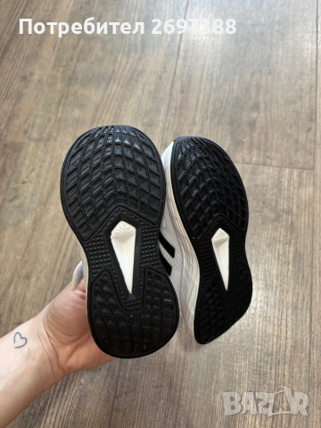 Детски маратонки Adidas , снимка 3 - Бебешки обувки - 54359195