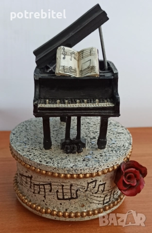 Музикална кутия с пиано / Emperor - за 15 €вро