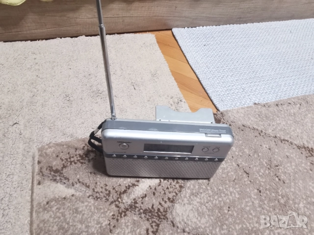 Цифрово радио Medion, с дисплей, часовник, aларма , снимка 12 - Радиокасетофони, транзистори - 52277244