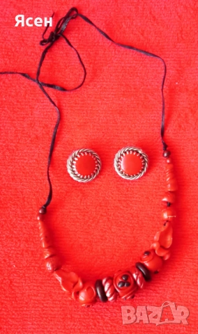 Комплект.Колие и обеци.Кожа.