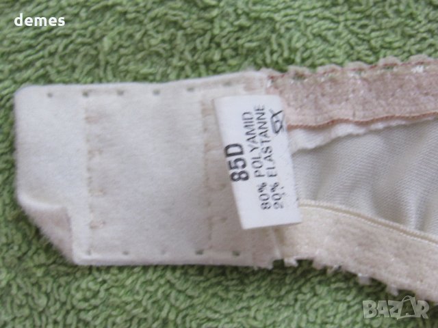 Нов дамски сутиен цвят екрю 85D, снимка 4 - Бельо - 31230273