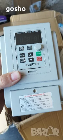 монофазен честотен инвертор (VFD) XSY-AT1 (модел AT1-2200X) с мощност 2.2 kW (3 HP