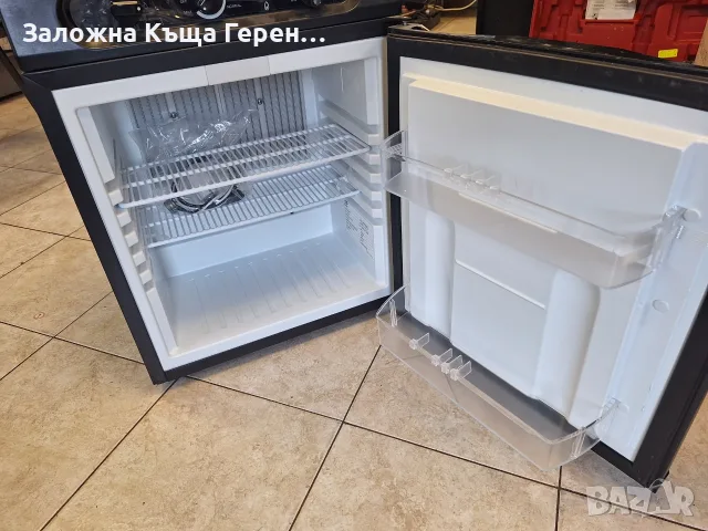 Хладилник за каравана/кола/камион Smad dsg 40b1e, снимка 3 - Хладилници - 55922392