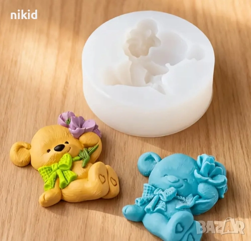 Наклонено Мече държащо цвете силиконов молд форма фондан шоколад гипс смола декор, снимка 3 - Форми - 52418831