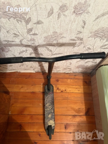 Черна тротинетка, снимка 2 - Велосипеди - 53244500