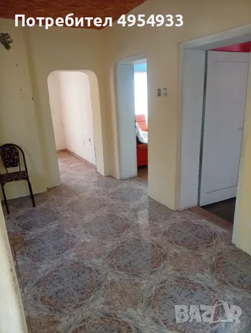 Продавам 2 къщи в 1 двор на главен път в с.Гложене, снимка 3 - Къщи - 56156128