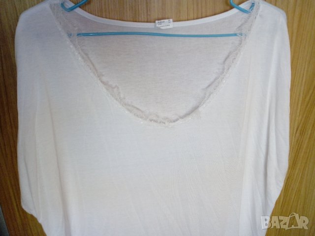 Бяла тениска/блуза, снимка 3 - Тениски - 36783967