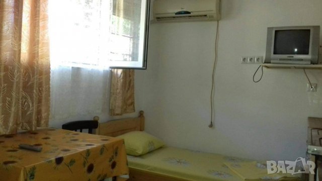 Самостоятелни стаи за нощувки в Царево  , снимка 1