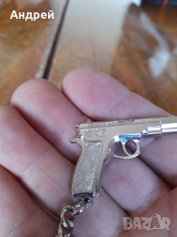 Стар ключодържател Пистолет CZ, снимка 3 - Други ценни предмети - 44718005