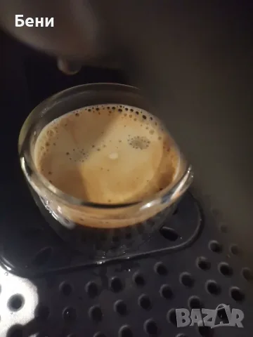 Продавам еспресо кафемашина Delonghi , снимка 2 - Кафемашини - 55961135