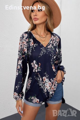 Дамска блуза в тъмносиньо с принт на цветя, снимка 4 - Блузи с дълъг ръкав и пуловери - 40148911
