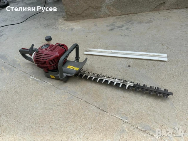 бензинов храсторез carrefour ht2621 - цена 135 лв        смр - 56см шина , двигателя работи перфектн