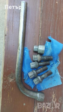 Секретни болтове от Volvo, снимка 6 - Части - 37532876