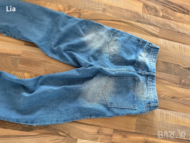 Дамски накъсани дънки, снимка 4 - Дънки - 54293299