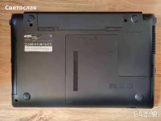 Лаптоп Samsung NP300E5X – Intel Celeron / 4 GB RAM, снимка 2 - Лаптопи за дома - 48896189