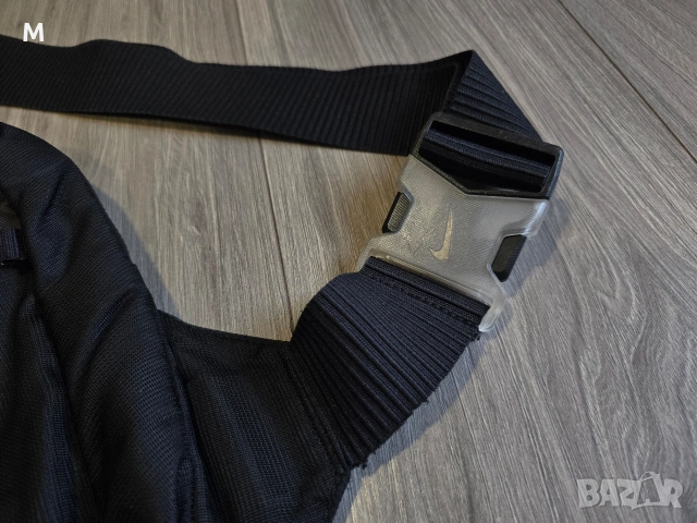Оригинална черна чанта NIKE sprtswr essentials hip pack BA6144-011, снимка 2 - Чанти - 53002768