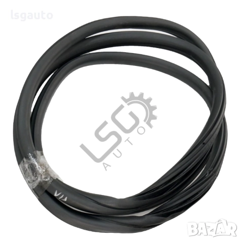 Уплътнение предна дясна врата Citroen DS4 2015-2018 ID: 155385