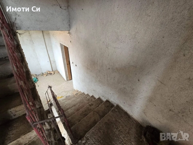 Триетажна къща, снимка 9 - Къщи - 52321000