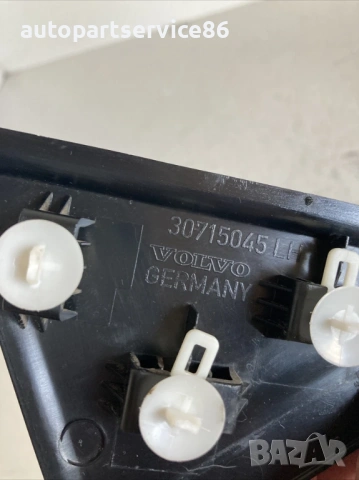 Заден ляв външен декоративен лайст за Volvo S40 2.0 TDI (2009) 30715045, снимка 2 - Части - 54005765