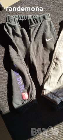 2 броя долнища Nike 12-18, снимка 2 - Панталони и долнища за бебе - 38490827