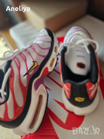 Дамски маратонки Nike Air Max Plus, снимка 3 - Маратонки - 56125955