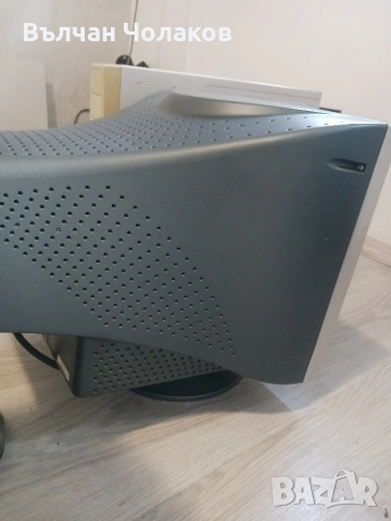 Продавам стар монитор, снимка 4 - За дома - 54348092