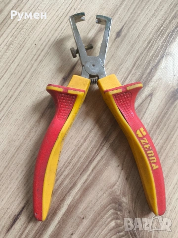 Клещи за електро техници за работа до 1000V , снимка 7 - Клещи - 50537049