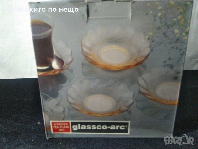 Комплект от 6 стъклени, чаени чинийки в кутия, снимка 5 - Чинии - 30882215