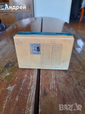 Старо радио,радиоприемник Gala Harvard, снимка 3 - Антикварни и старинни предмети - 54256923