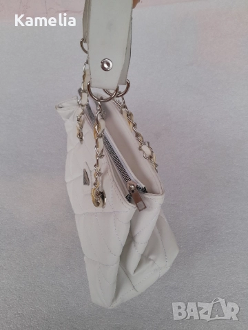 Дамска чанта Prada, снимка 2 - Чанти - 51702757