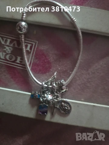 просавам сребърна гривна с талисмани