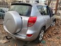 Toyota RAV 4 2.2 D4D на части, снимка 3