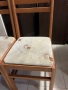 Продават се четири дървени стола за хранене., снимка 4