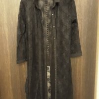Много луксозна копринена горница в черно, марка KIKI RIKI  с конусовидни ефектни копчета, снимка 8 - Туники - 37446306