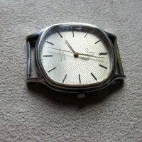 Часовник omega de ville quartz, снимка 2 - Антикварни и старинни предмети - 37731898