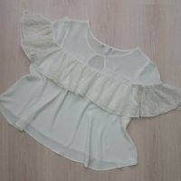 Красива бяла блуза с дантелени къдрички размер ХЛ/2ХЛ , снимка 2 - Ризи - 29487441