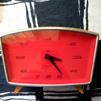 Седмичен Руски настолен часовник Маяк, снимка 1 - Антикварни и старинни предмети - 37350394
