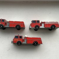 Метални колички Matchbox Fire Pumper Truck в мащаб 1:104, снимка 1 - Колекции - 39835630