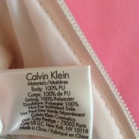 CALVIN KLEIN-нов клъч/несесер Келвин Клайн-22 см. x 16 см. & с парфюмна мостра CALVIN KLEIN, снимка 4 - Чанти - 25975865