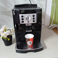 Кафе автомат DeLonghi Magnifica S, снимка 11 - Кафемашини - 44742175