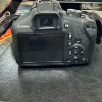 Фотоапарат Canon EOS 2000D, снимка 4 - Фотоапарати - 44737954