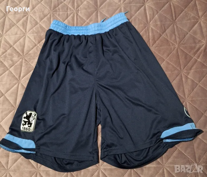 Оригинални футболни гащета на Мюнхен 1860, снимка 1