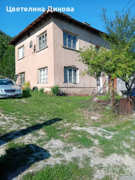 Продава се полумасивна жилищна сграда в с. Искрец, снимка 1