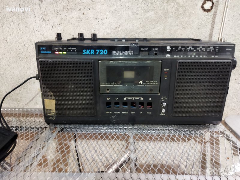 Радиокасетофон SKR 720 за части, снимка 1