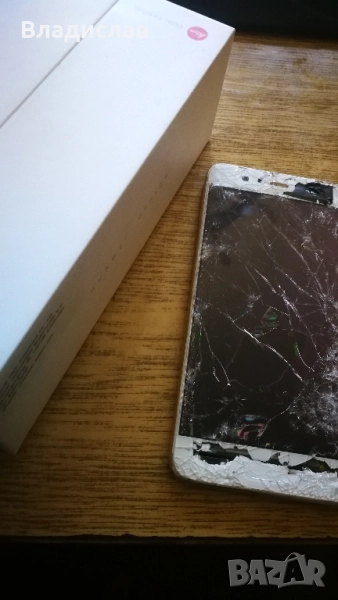 Huawei P10 счупен екран , снимка 1