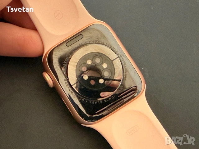 Apple watch series 6, снимка 4 - Смарт часовници - 54266427
