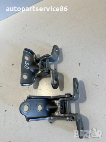 Задна горна и долна лява панта на врата за KIA Sportage 1.6 CRDi (2020), снимка 2 - Части - 53356020