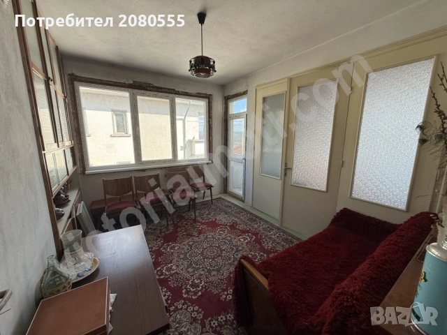 Просторен етаж с гараж, склад, сутерен и таван!, снимка 14 - Етаж от къща - 51962578